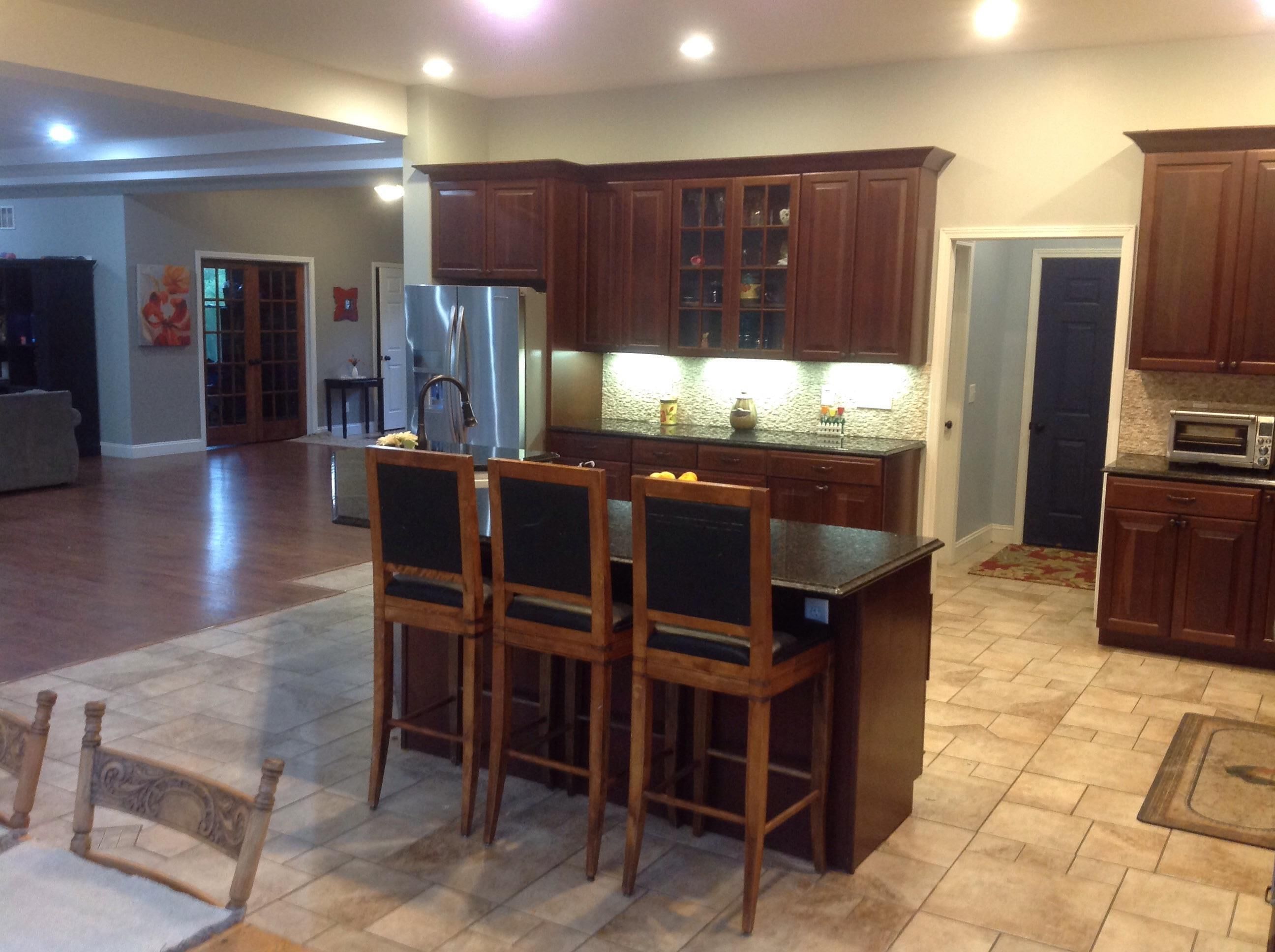 Peaceful Country Home for Big Families 