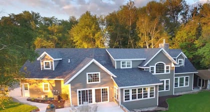 Paradise Point on Long Lake