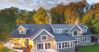 PARADIES AM PUNKT, Long Lake - Vergas, MN