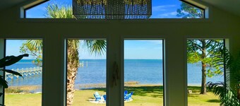 5G internet! Work from home here!Bay front, 3 bdrm, 2 bath, Dock for your boat