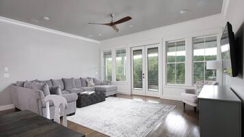 Smart TV, table football