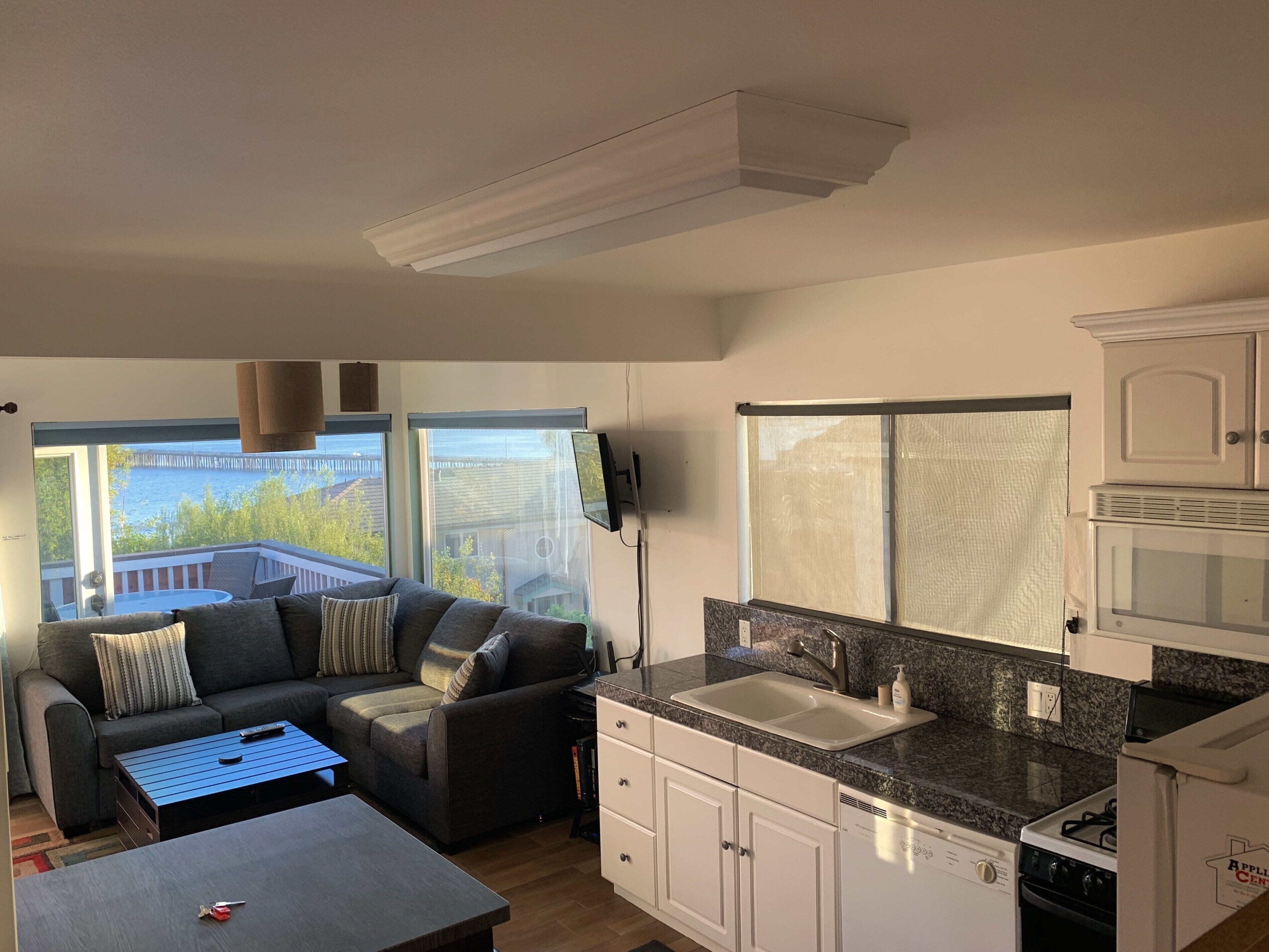 OCEAN VIEWS! 2BED/BATH BEACH FLAT 1 BLOCK TO THE BEACH.(noise sensitive complex)