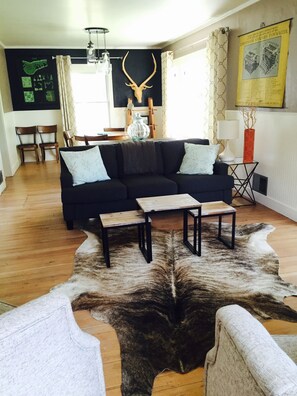 TV, DVD player, table tennis, books