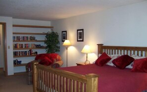 3 間睡房、熨斗/熨衫板、免費 Wi-Fi、床單