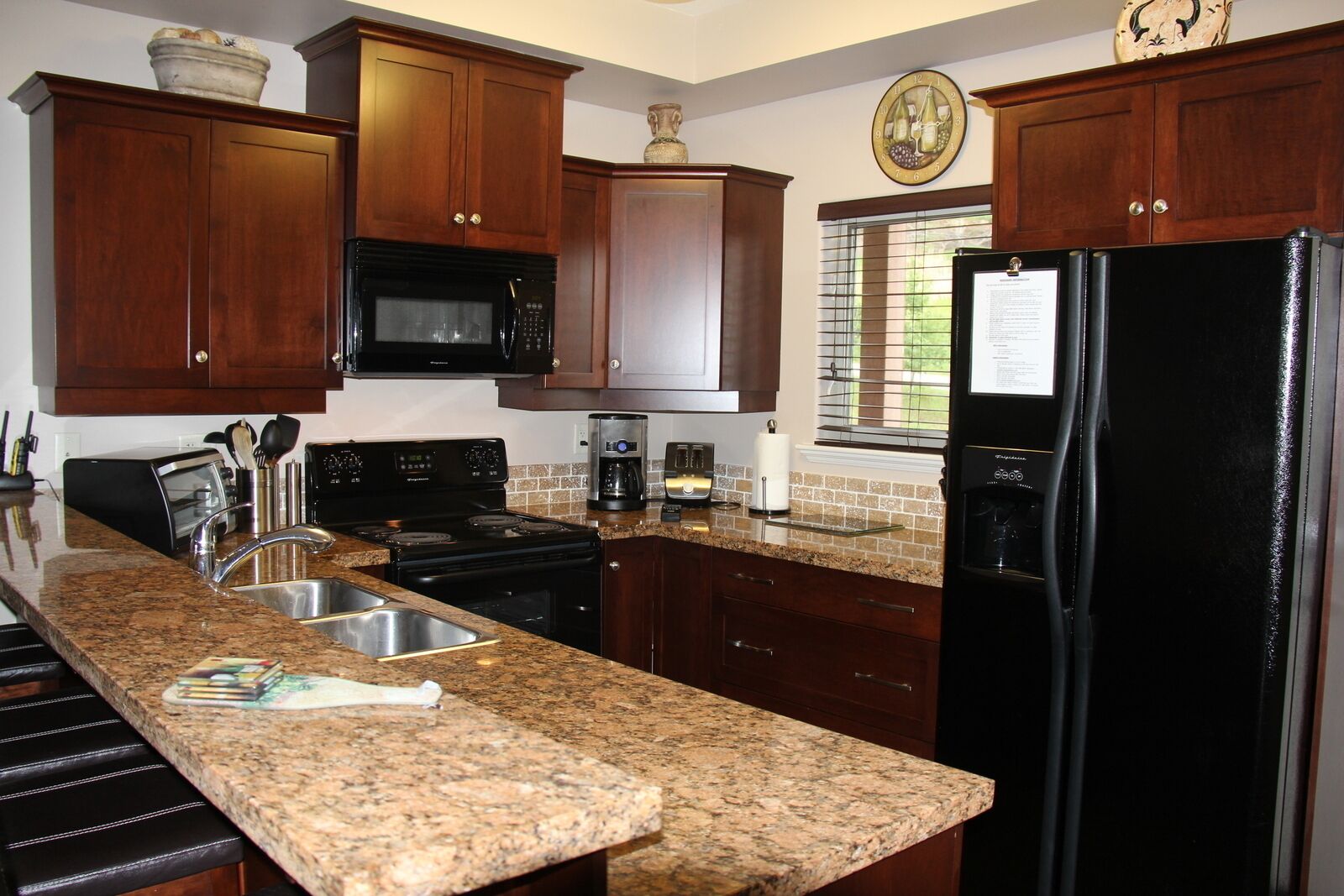 Beautiful Lakeside 3 Bedroom Townhouse Vacation Rental