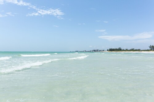 Adorable Lido Beach Home-kävelymatkan päässä rannalta ja St. Armand