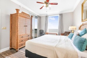 3 bedrooms, desk, iron/ironing board, WiFi - Spanish Key 505: 3 Bedrooms, 3 baths, Next to the Flora-Bama! (Pensacola)