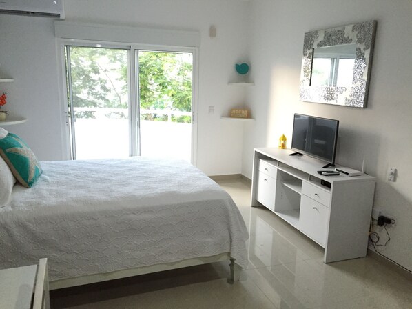 Iron/ironing board, WiFi, bed sheets, wheelchair access