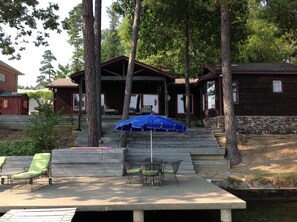 Outdoor dining - BEST VIEW on Lake Hamilton (Hot Springs)