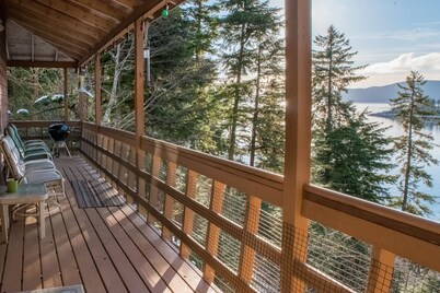 Home away from home in scenic coastal Alaskan rainforest