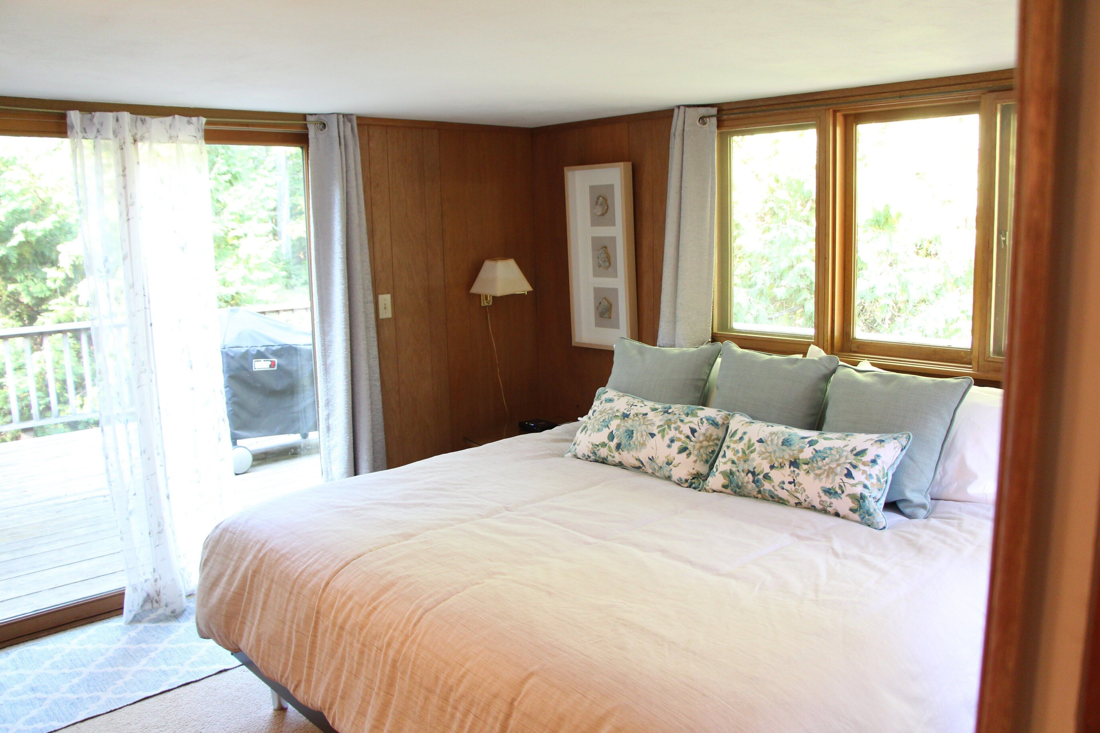 Stunning and Spectacular on Lake Michigan!