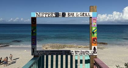 FANGEN SIE EINE WELLE BAHAMAS-3BR / 2 BAD, POOL, PANORAMA-WASSERBLICK & GOLFWAGEN *