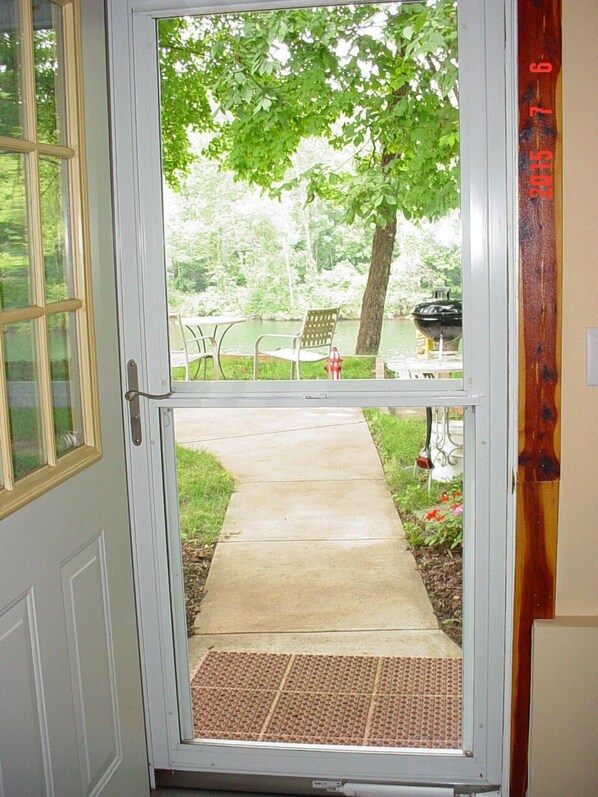 Interior - Cottage on Lake Taneycomo, near the College of the Ozarks and the dam.   (Hollister)
