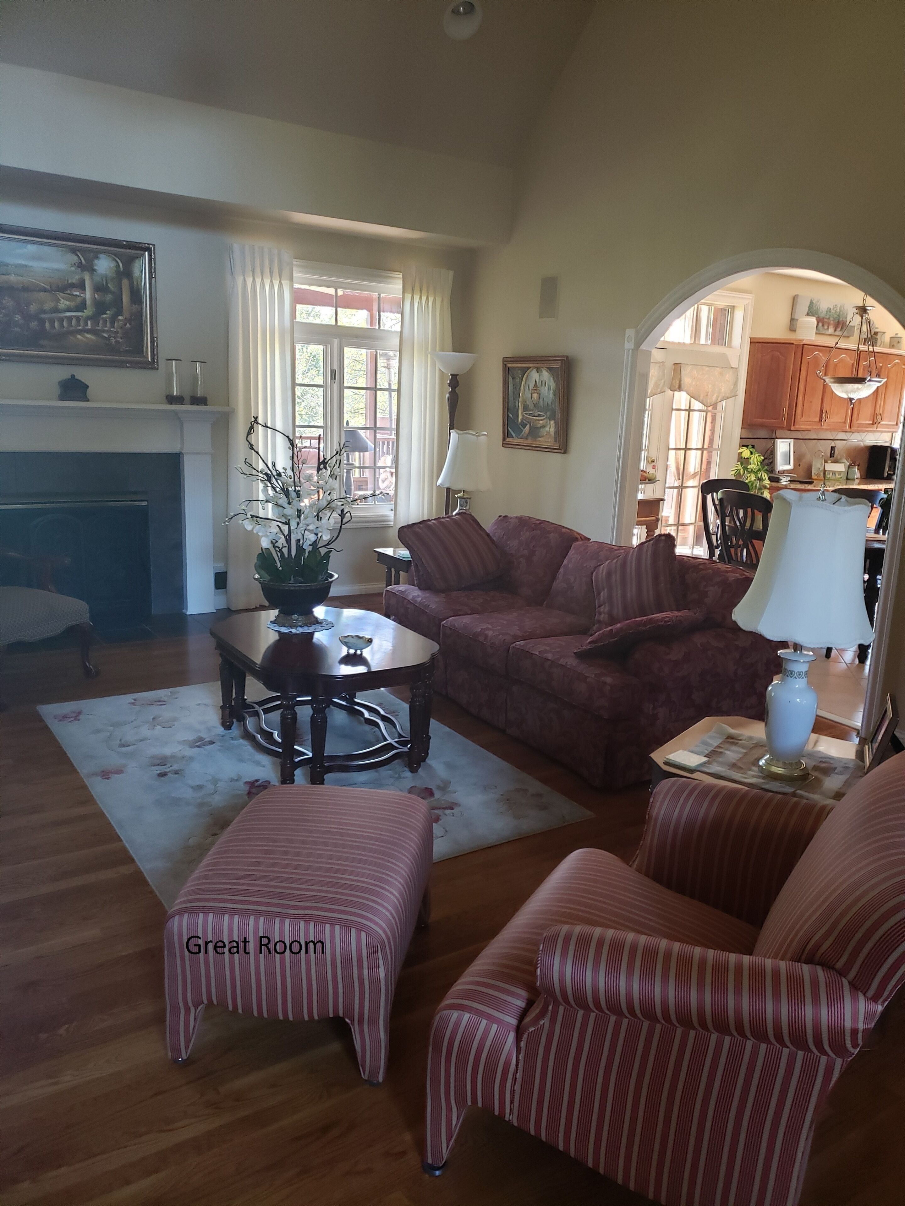 Attention Derby /Valhalla PGA Golf Visitors. 5,000 Sq Ft, 5 Bedroom, 41/2 baths.