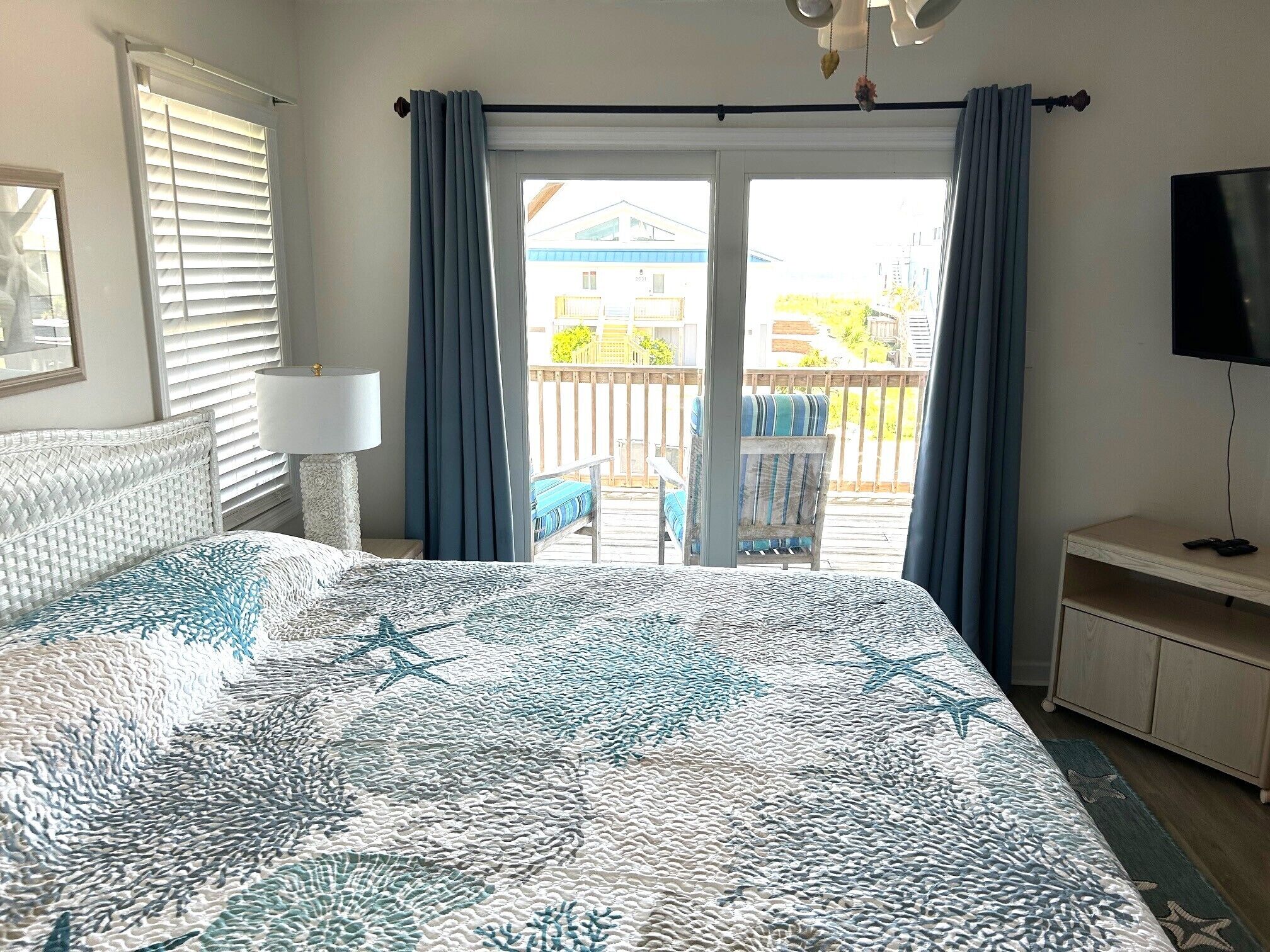 4 多间卧室、熨斗/熨衣板、免费 WiFi、床单