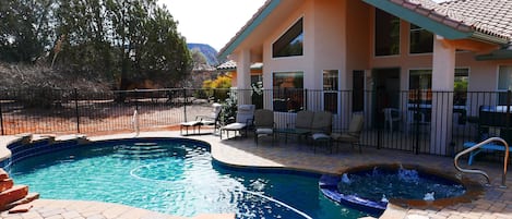 Piscine extérieure, piscine chauffée