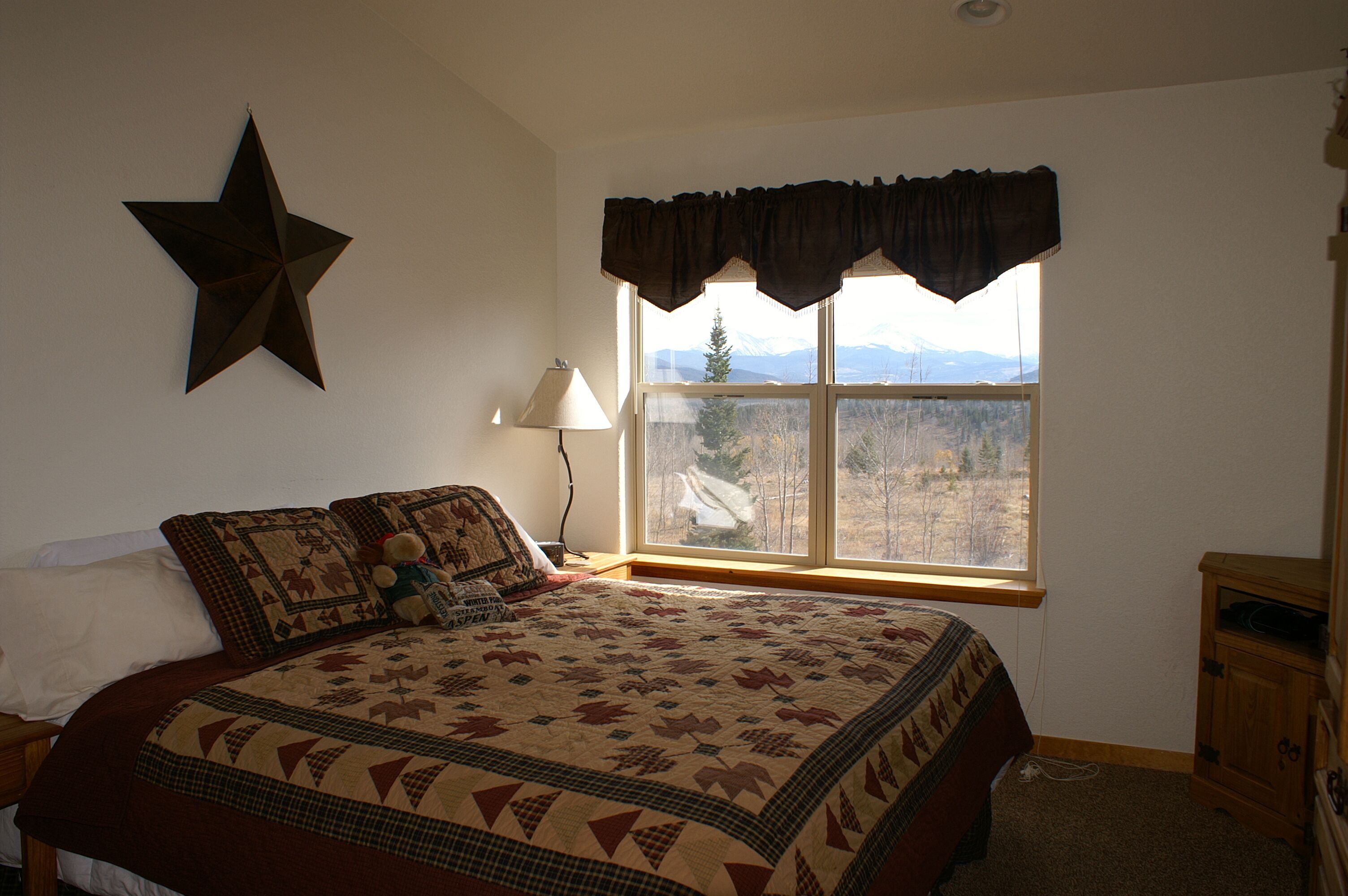 Mountain Getaway backing to National Forest open space!