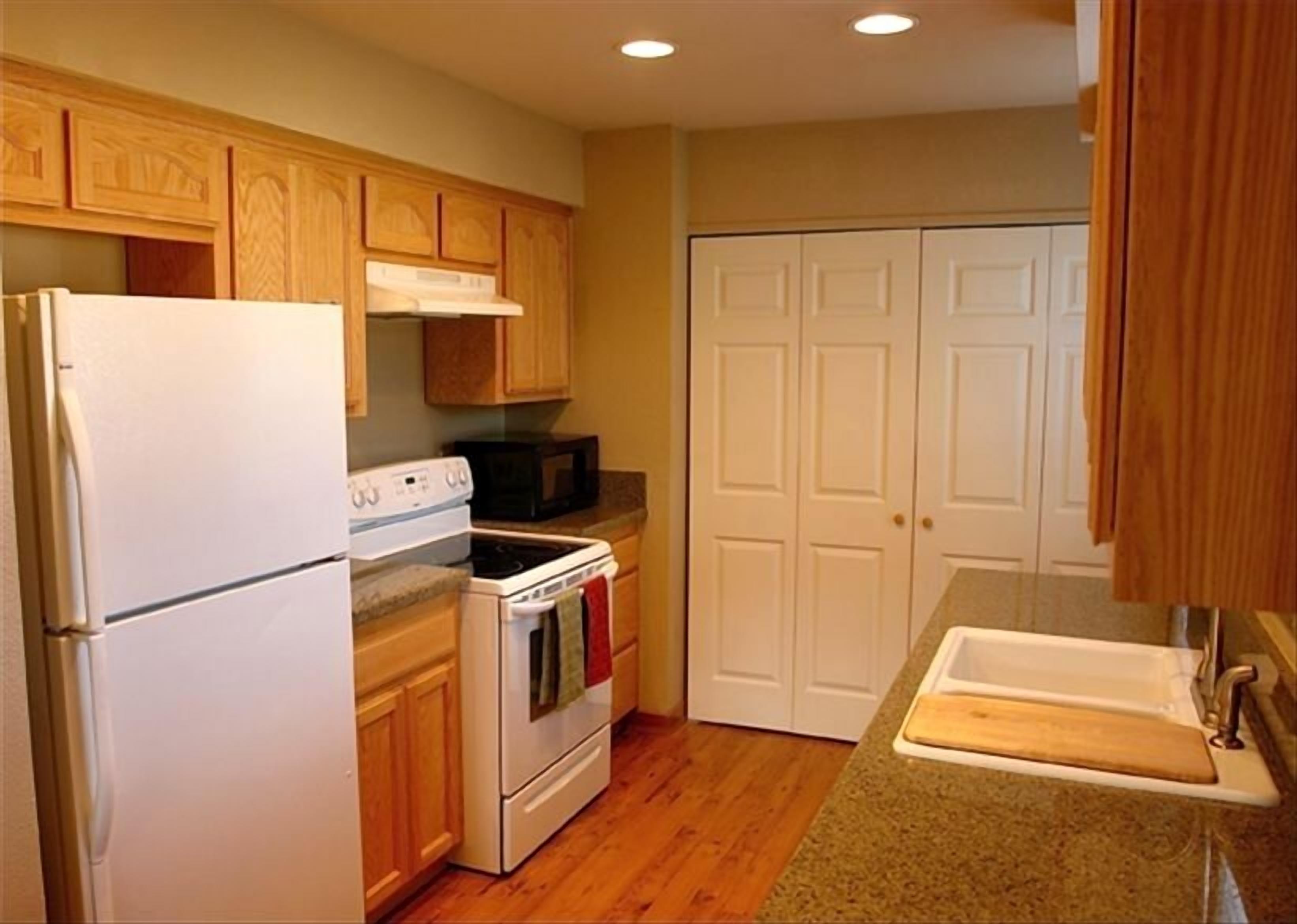 Clear Lake Vacation Home on the Water--Close to Wine-Tasting!