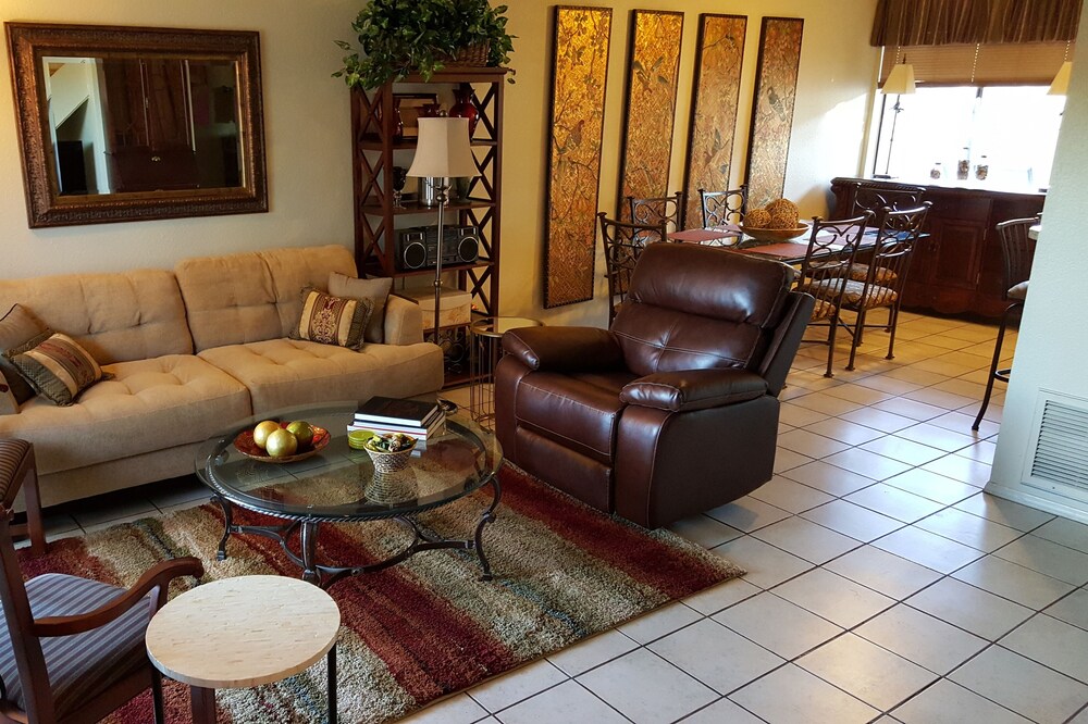Best Central Phoenix Location - Downtown - Convention - Relocation Short Term