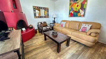 Televisión, chimenea