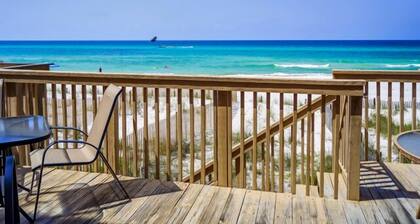On the beach “Updated Exquisite THome best on westend PierPark-no elevator