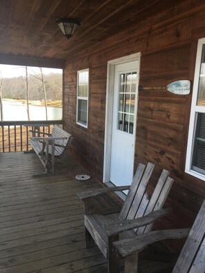 Terrace/patio - Holpp's Pine Ridge Lake (Monterey)