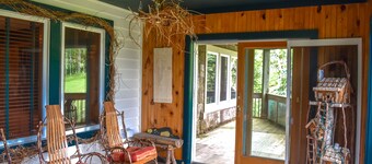 6 Bdrm 5 Bath Sleeps 14 Ski in and Ski out Slopeside! 