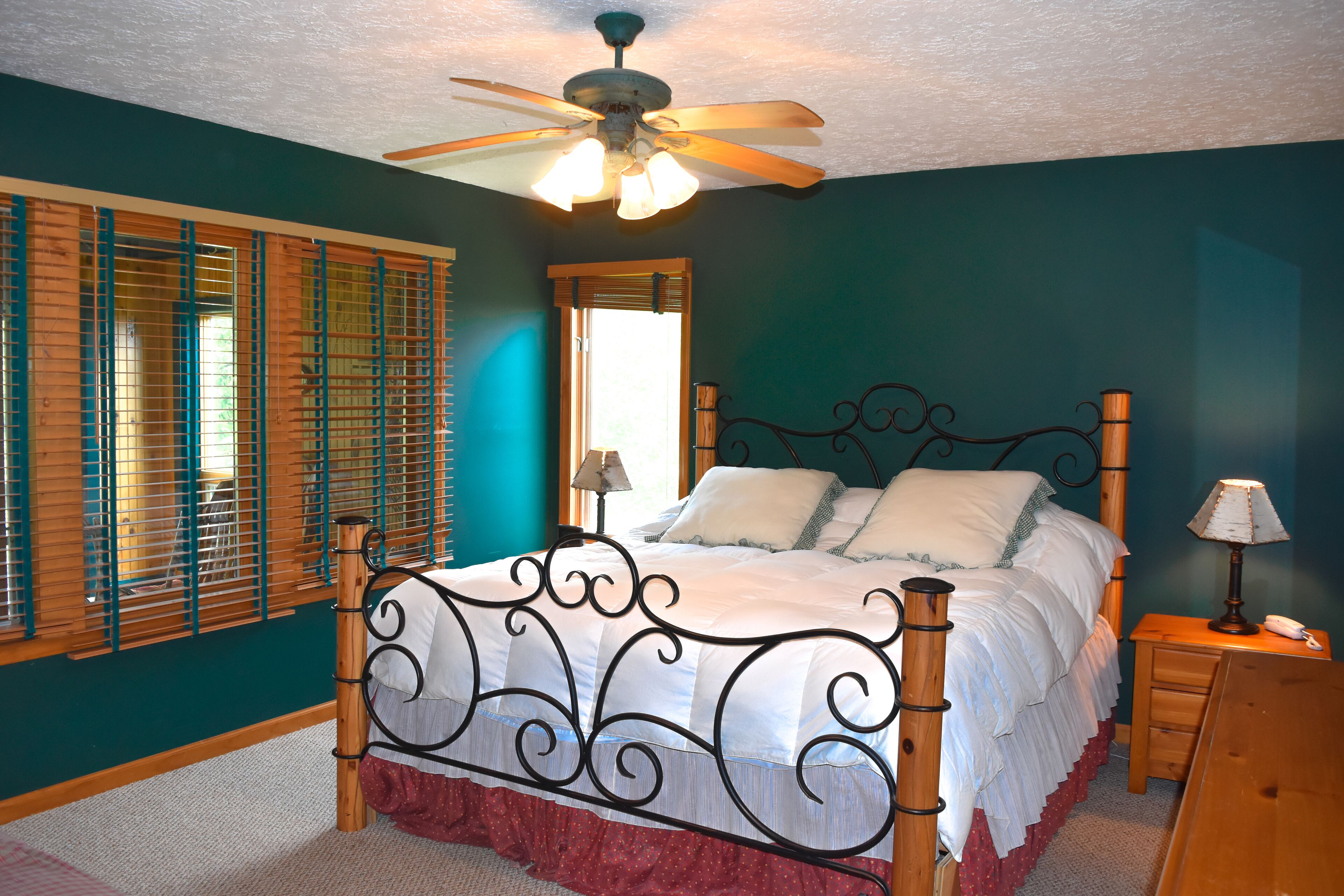 5 chambres, fer et planche à repasser, Wi-Fi, literie fournie