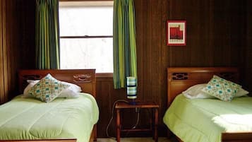 5 bedrooms, WiFi, bed sheets