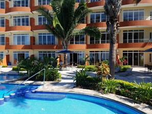 Outdoor pool - Gorgeous Poolside1-Bedroom Ocean View Condo #104 (El Divisadero)
