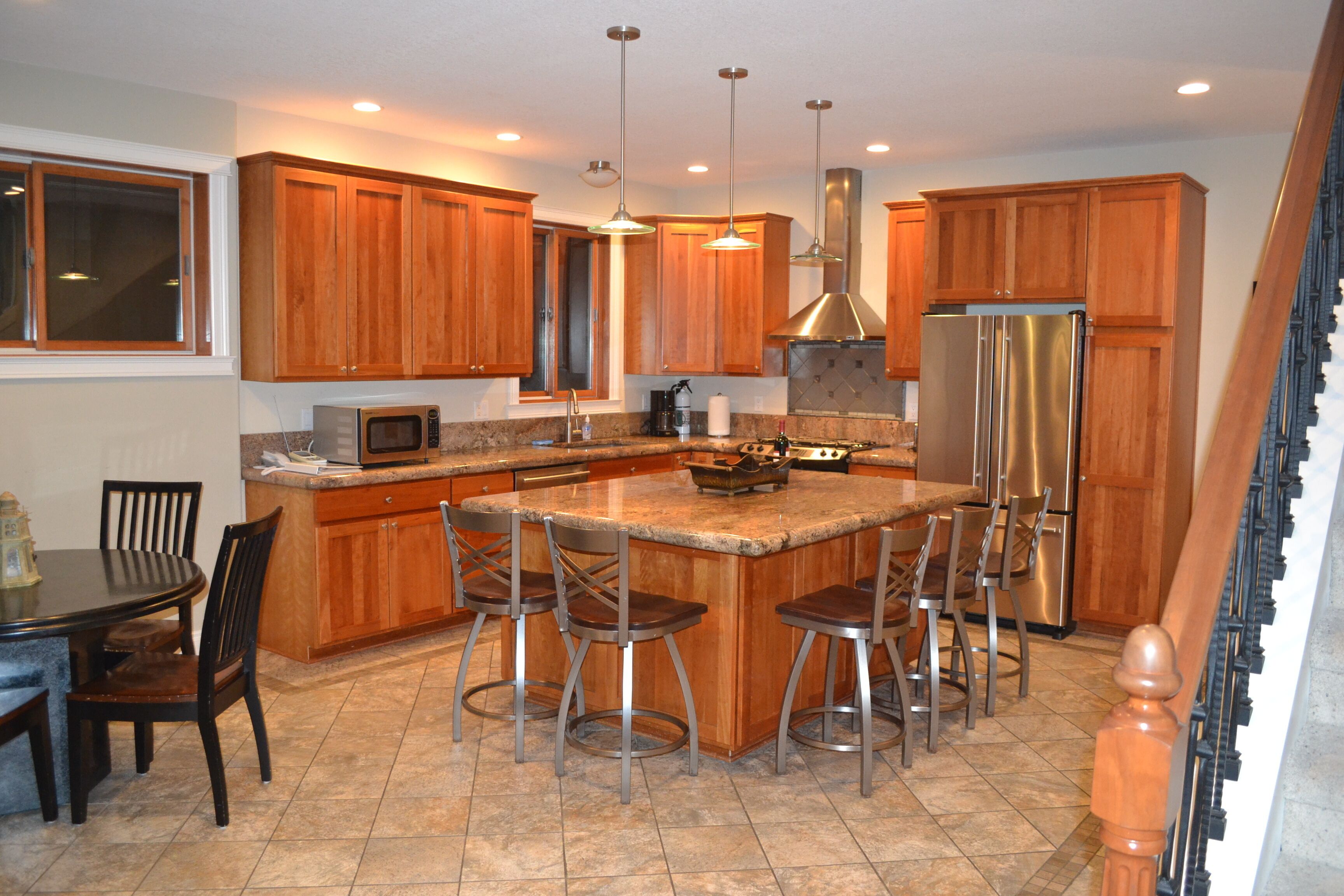 Brezza Marina - Prime Oceanfront Location - on Promenade!