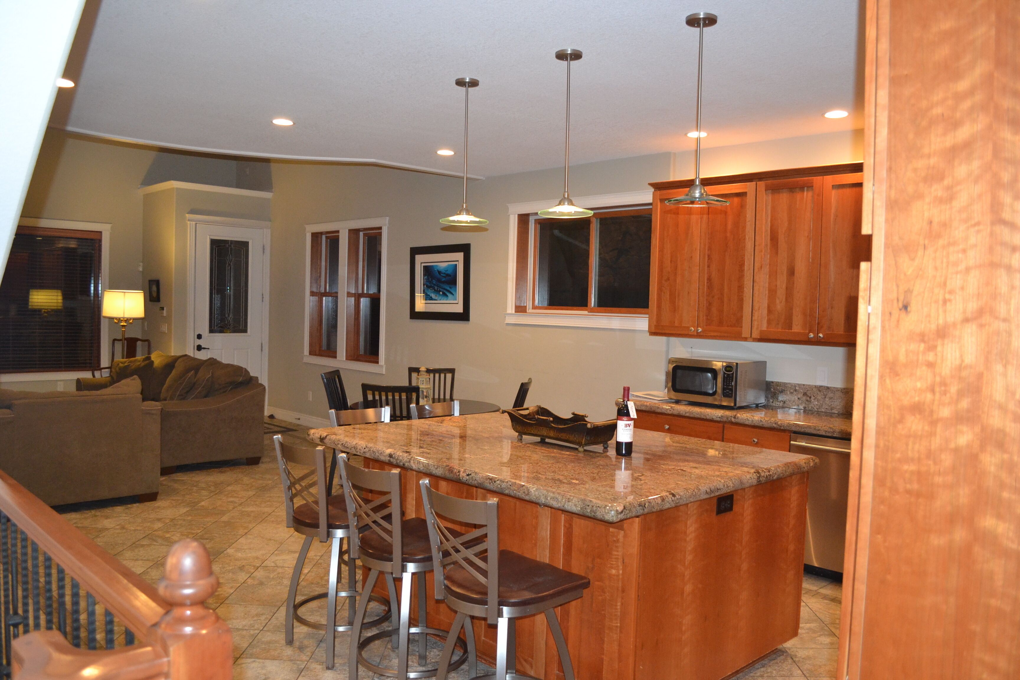 Brezza Marina - Prime Oceanfront Location - on Promenade!