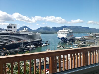 VIEWTOPIA - Downtown Ketchikan