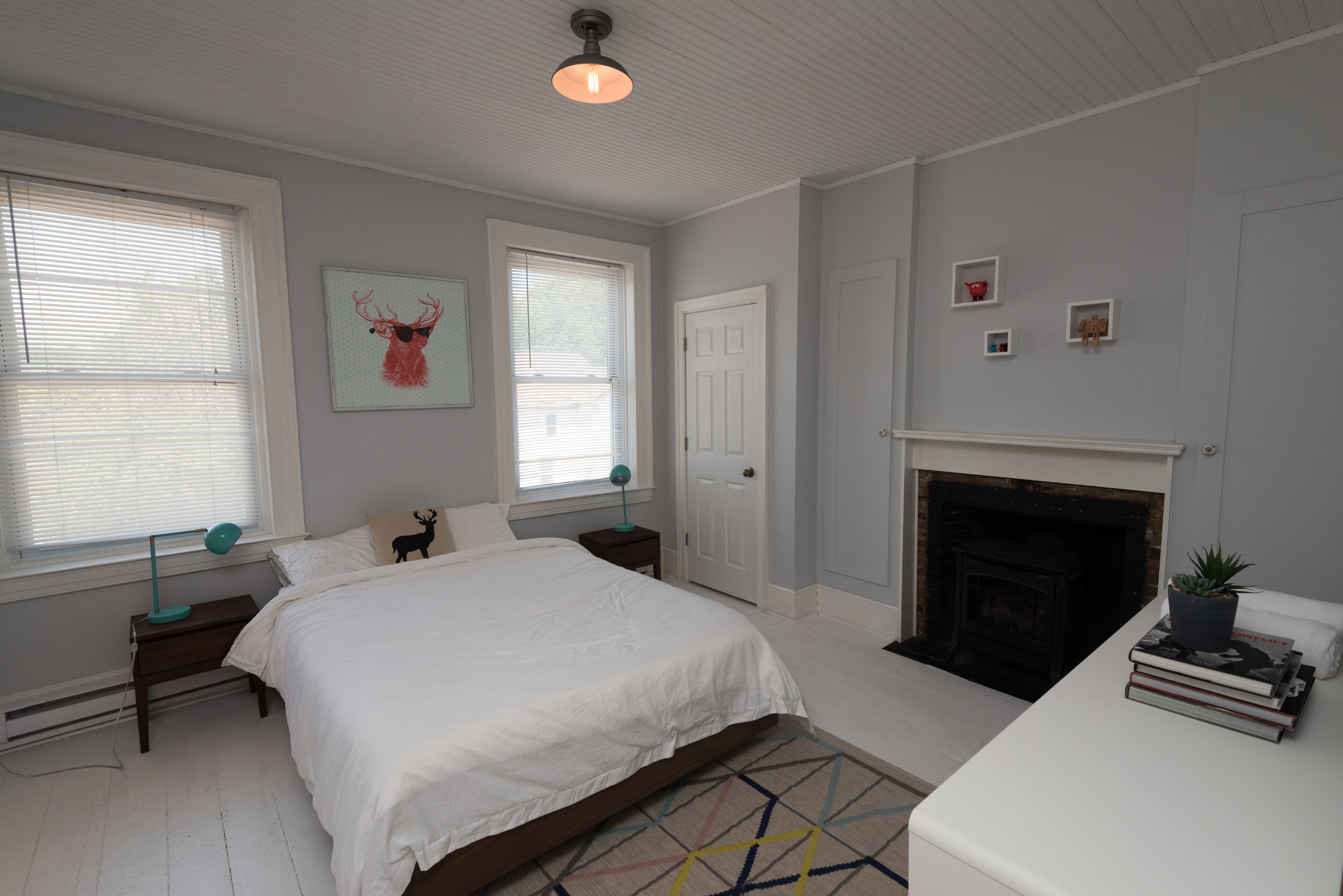 Modern 4BR Harbourfront Century Home