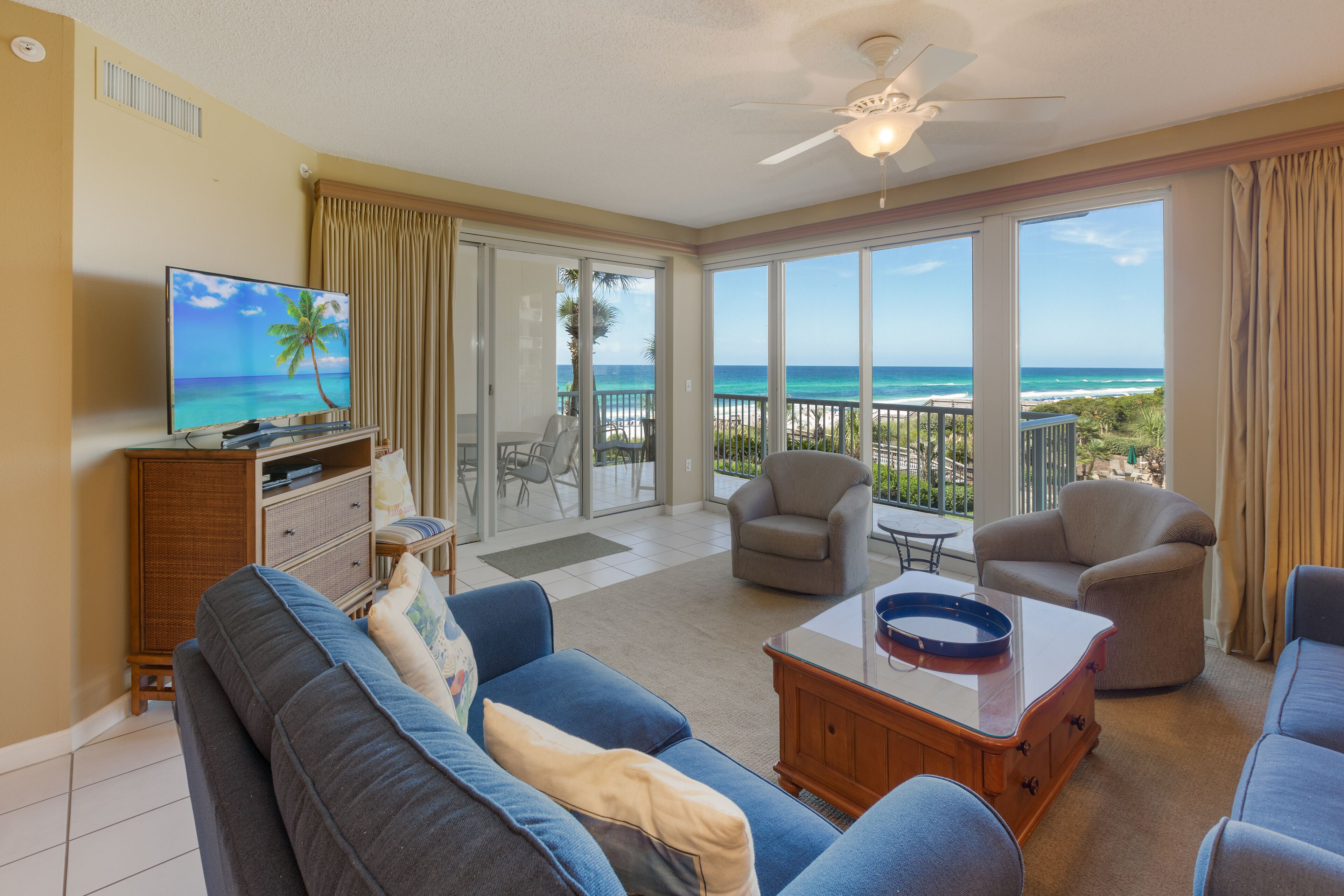 Crescent Unit 204 Large 2 Bed Room units, with Beach Service  