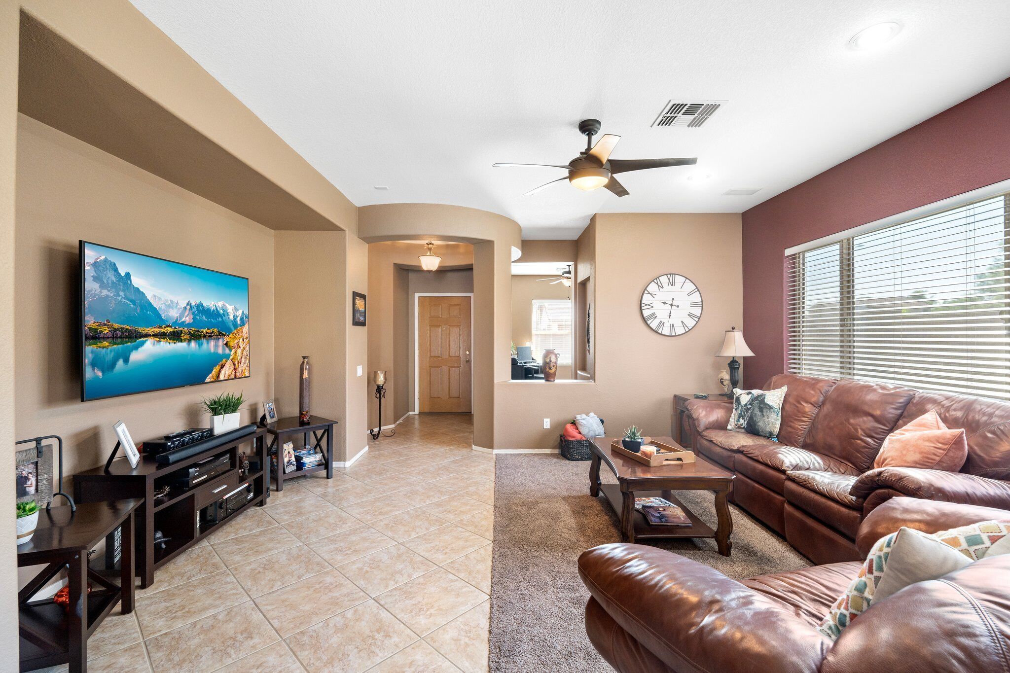 Beautiful Home w/private pool, putting green near Westgate.