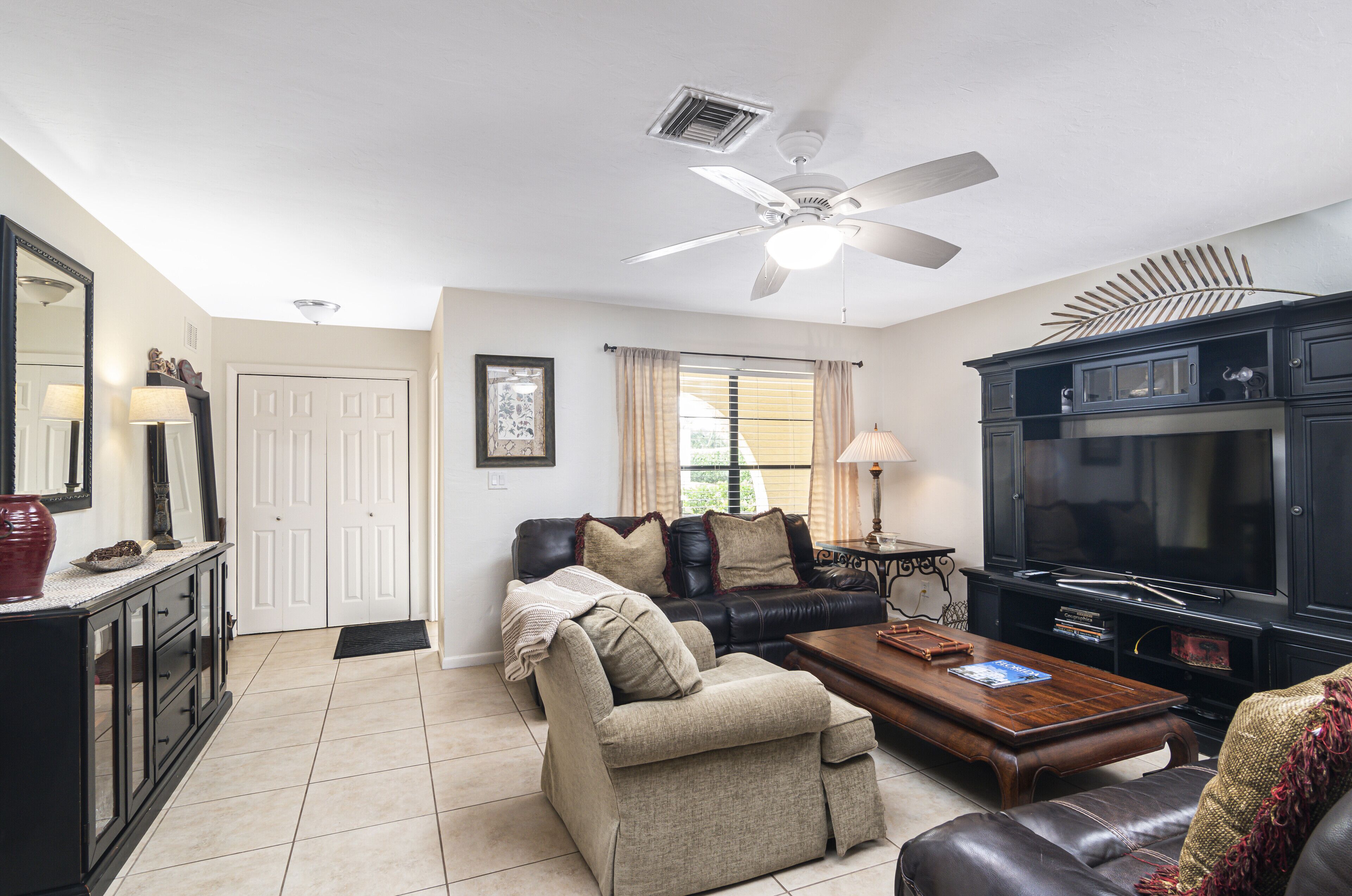 Naples Vanderbilt Beach: Spring Specials! Pets welcome👍