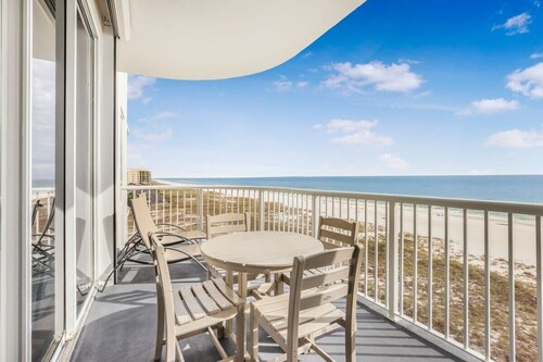 Spanish Key 504, next to Flora-Bama, Sleeps 8, three bedrooms