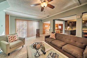 Smart-TV, DVD-spiller og filmbibliotek