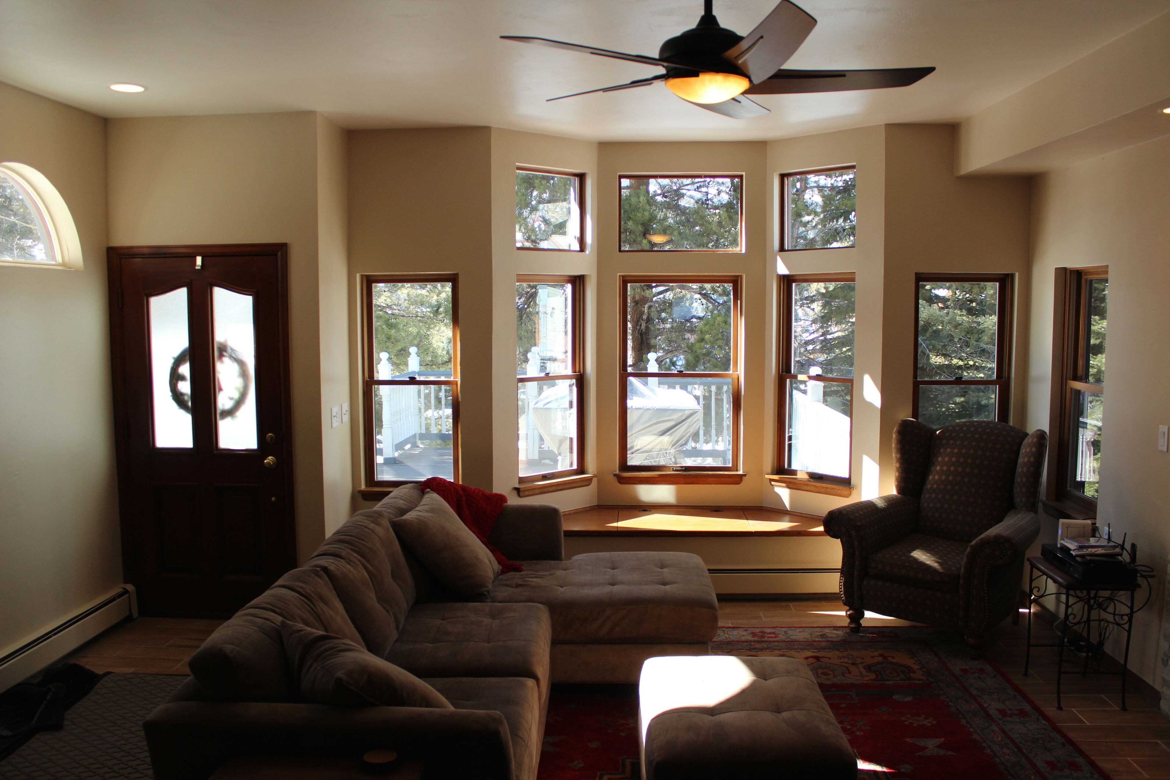 Perfect location, amenities, and views! Completely Renovated in 2017!