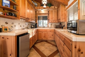 Fridge, microwave, coffee/tea maker, toaster