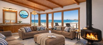 Sandy BEACHFRONT Surfside - at Corcoran Beach, Newly Remodeled w/ HOT TUB!