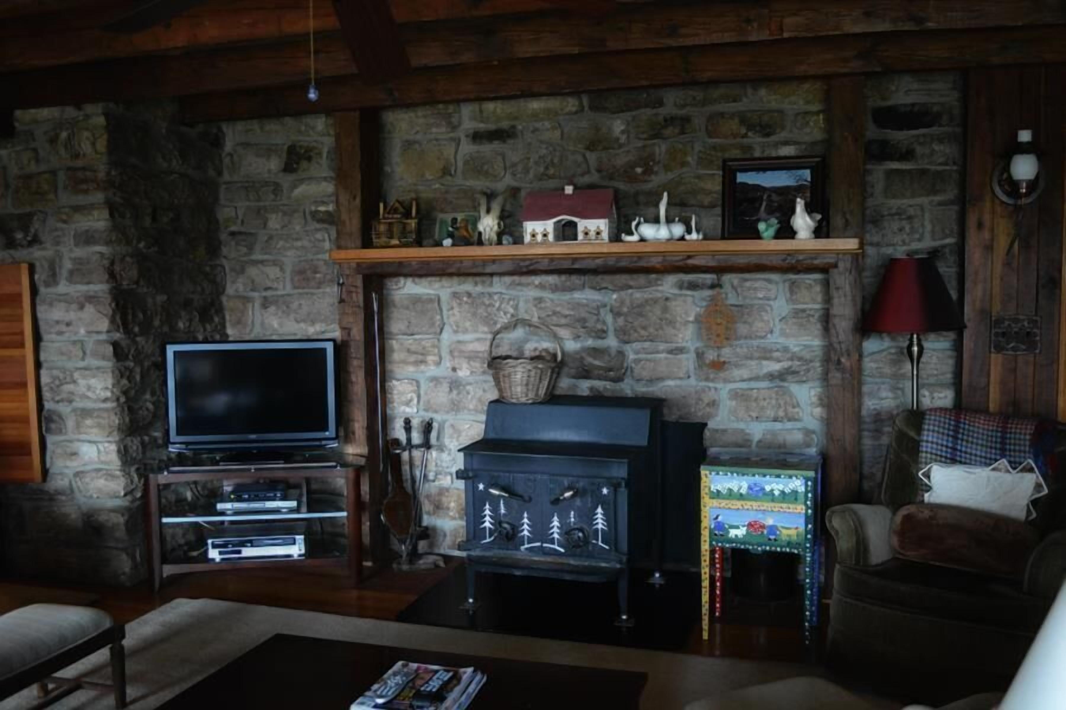 Cozy Mountain home near Covington, Virginia, The Greenbriar and Homestead