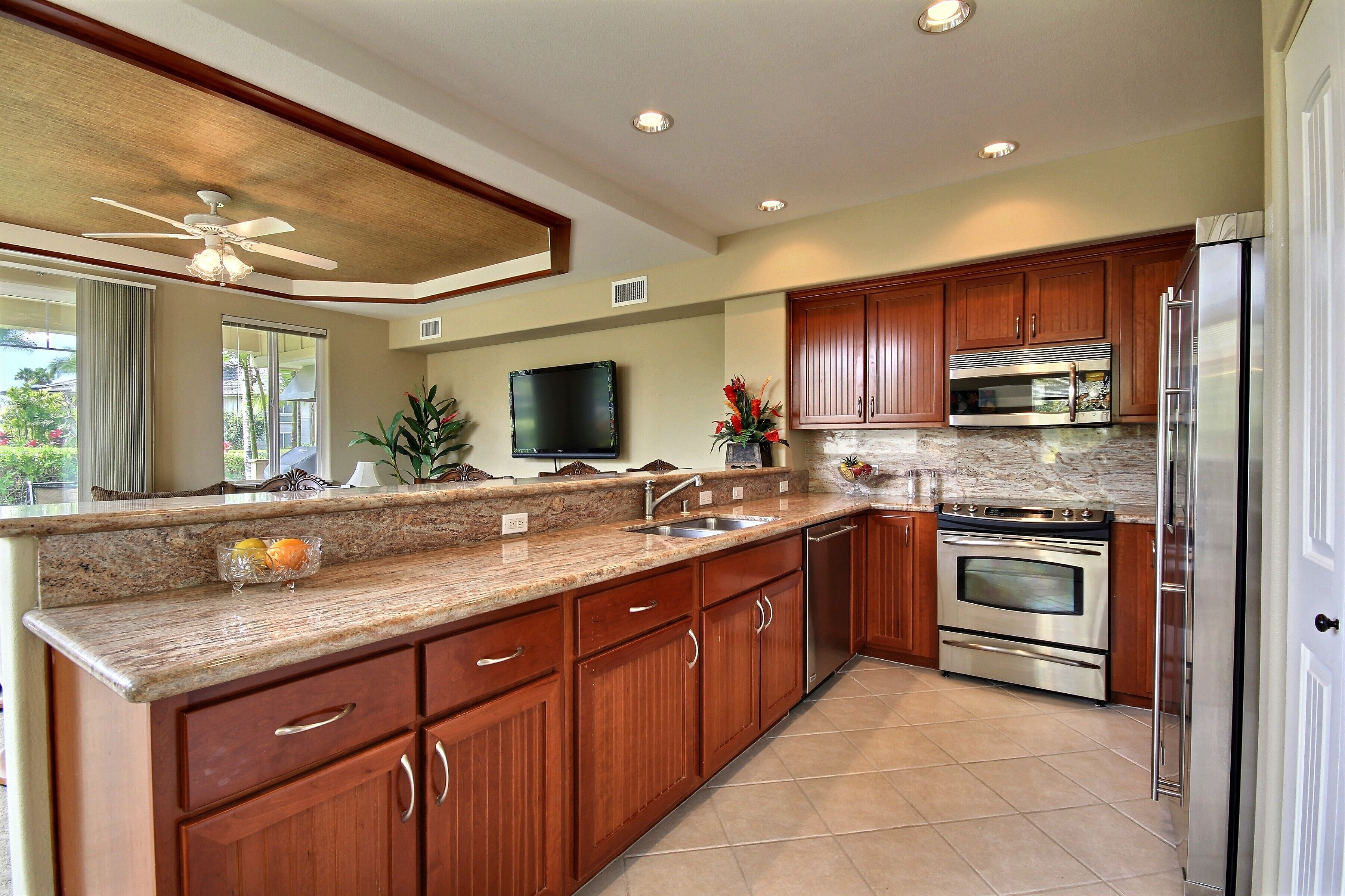 Poolside Delight! Spacious, Lanai BBQ & Exclusive Hilton Pool Pass for '23