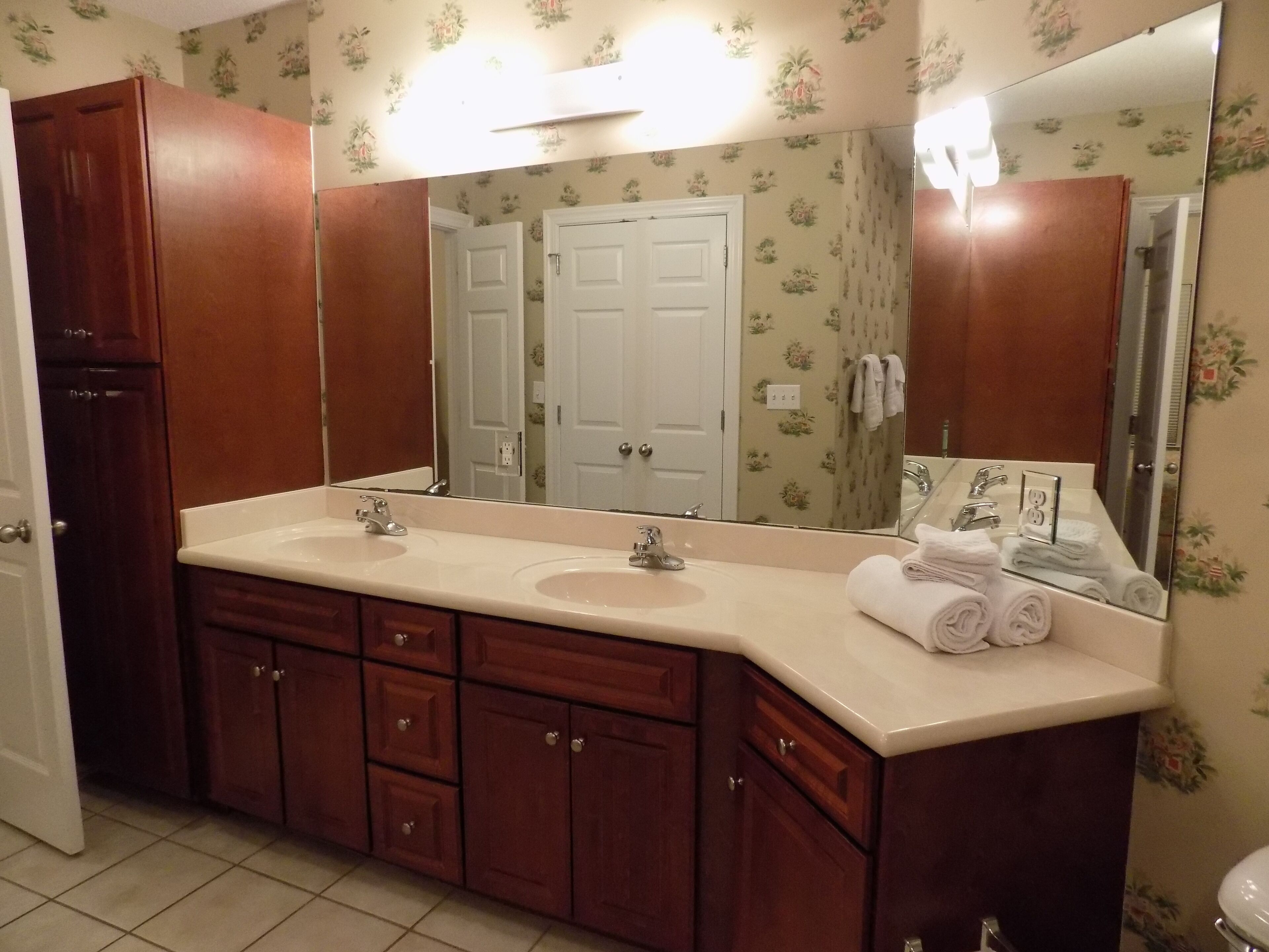 Great Family Vacation!  First Floor on Phoenix on the Bay II 2br/2bath