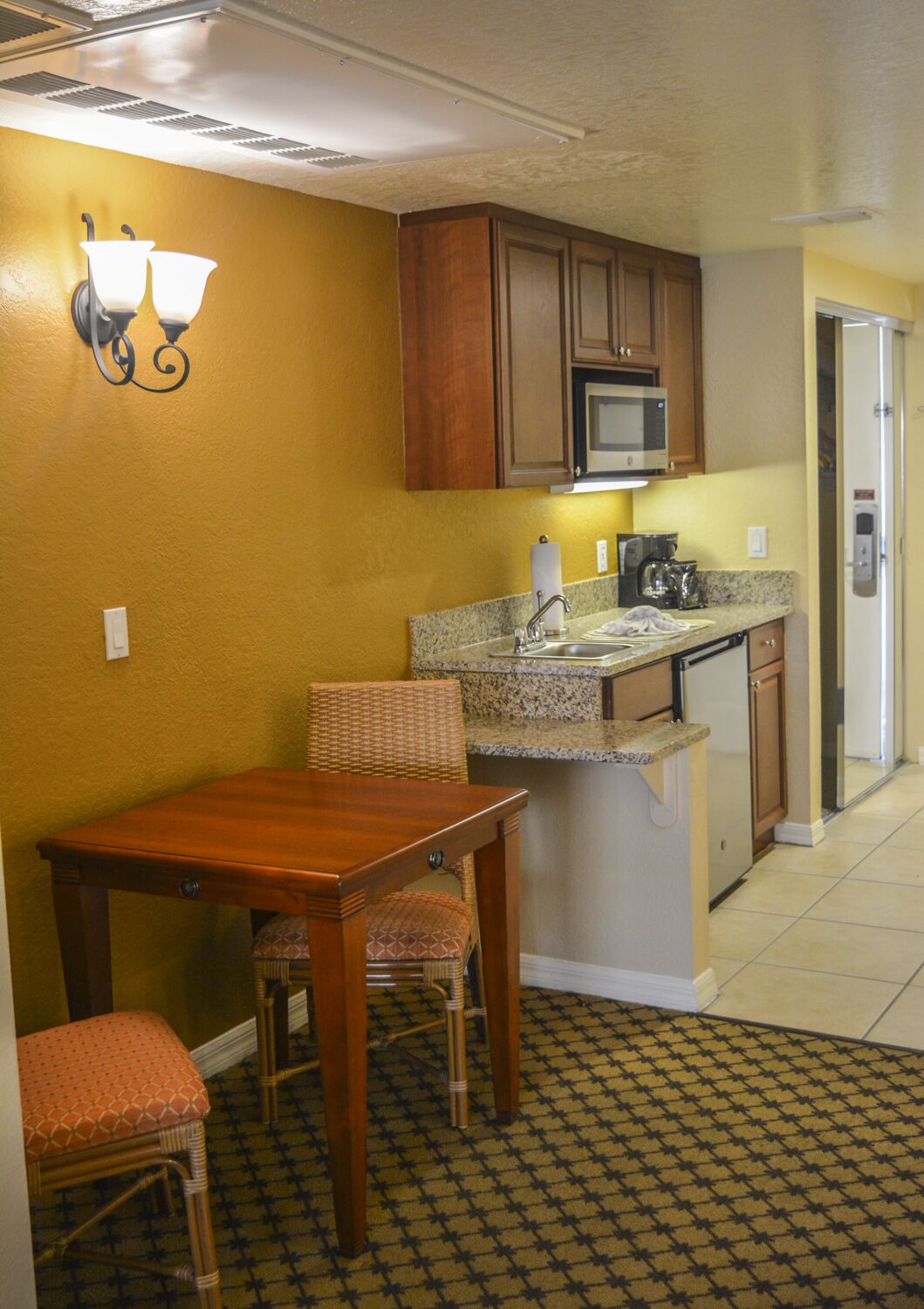 AMAZING STUDIO AT WESTGATE LAKES RESORT & SPA NEAR DISNEY UNIVERSAL SEA WORLD