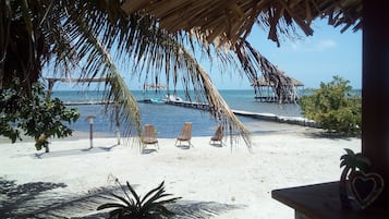Am Strand, Liegestühle, Strandtücher
