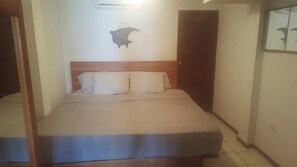 6 quartos, escrivaninha, Wi-Fi de cortesia, roupa de cama