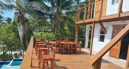 Casa Vista Belize Main House 6 Bedroom Beachfront