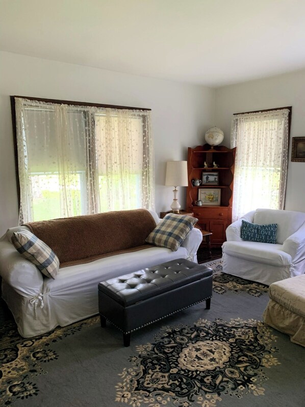 Téléviseur connecté, lecteur de DVD, chaîne audio